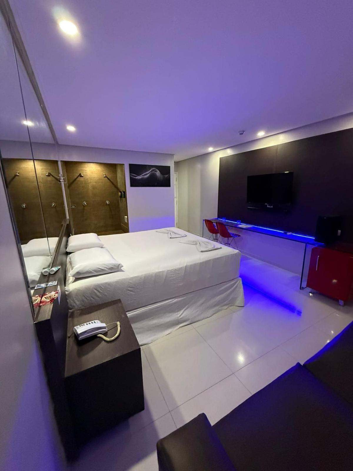 Tititi Motel (Adults Only) Olinda Buitenkant foto
