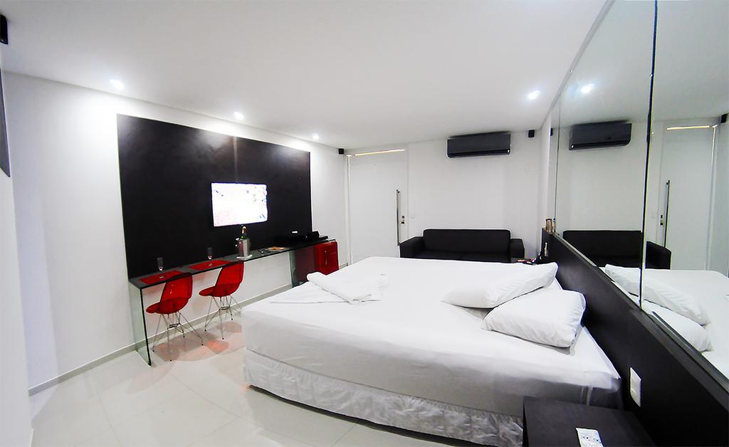 Tititi Motel (Adults Only) Olinda Buitenkant foto