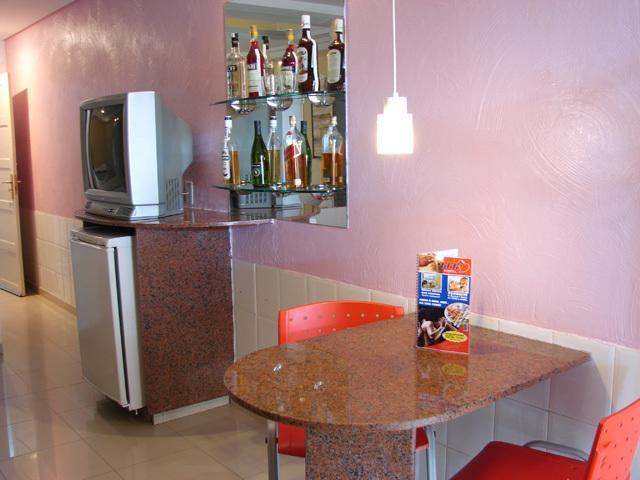 Tititi Motel (Adults Only) Olinda Buitenkant foto
