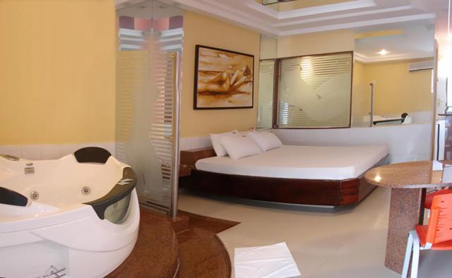 Tititi Motel (Adults Only) Olinda Buitenkant foto